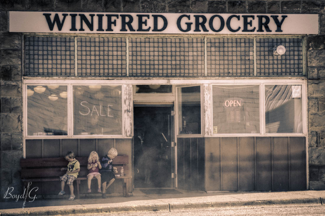 Nieces and Nephews of the bride and groom getting an ice cream cone at the local country store.